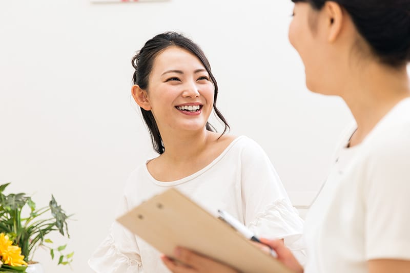 ④専任カウンセラーと一緒に行う申し込みと推薦紹介